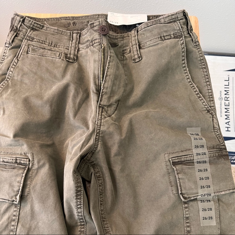 New w/Tags Men’s American Eagle Cargo Joggers 26x28